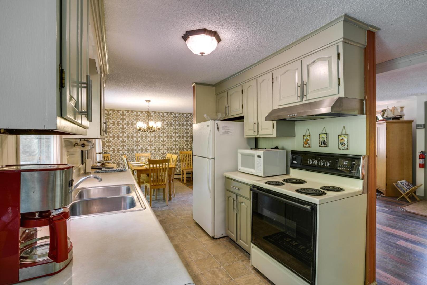 Great Valley Home With On-Site Pond, 7 Mi To Skiing! Exterior photo